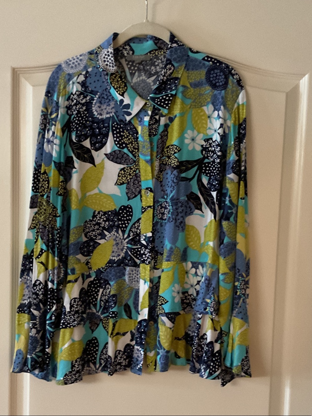 Women’s Casual Button-Down Shirt in Blue & Green Floral